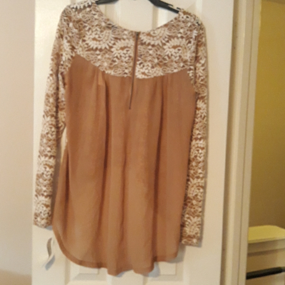 Tunic - Picture 3 of 4